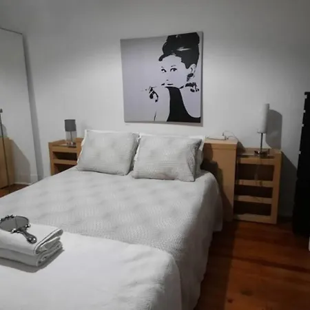 Apartment Charming Sunny Terrace / One Bedroom Lisbon