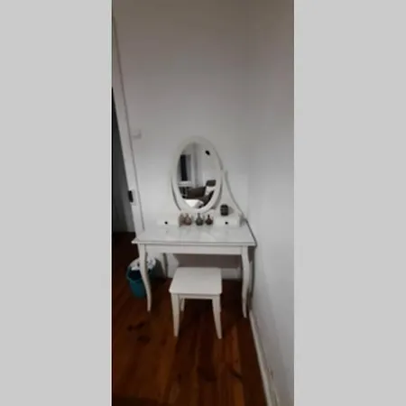 Charming Sunny Terrace / One Bedroom * Lisbon