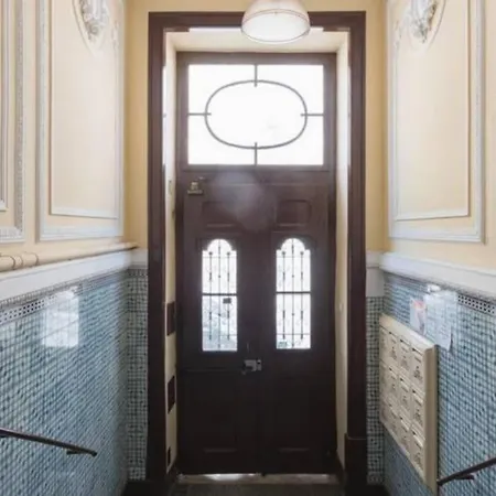 Charming Sunny Terrace / One Bedroom *